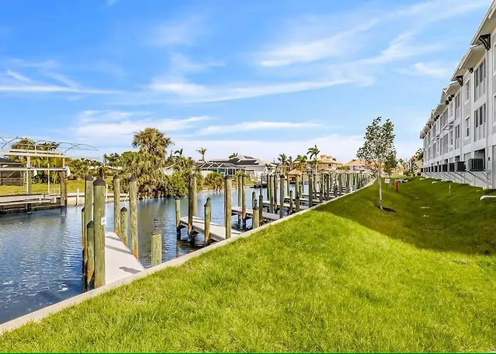 Gulf Access With Boat Slip, Heated Saltwater Pool, Dog-Friendly - Bacino Vista #207 - Roelens