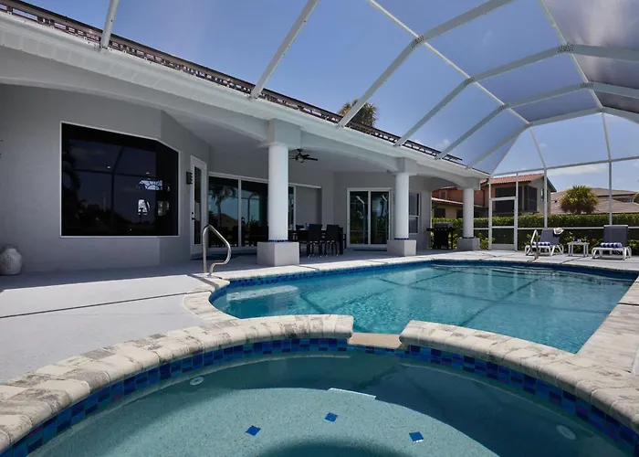 Cape Serenity- Premier Waterfront Villa With Kayaks And Bikes
